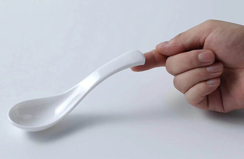 화이트 멜라민 수프 스푼